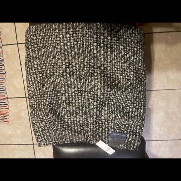 Banana Republic tweed wool skirt - Picture 2 of 7